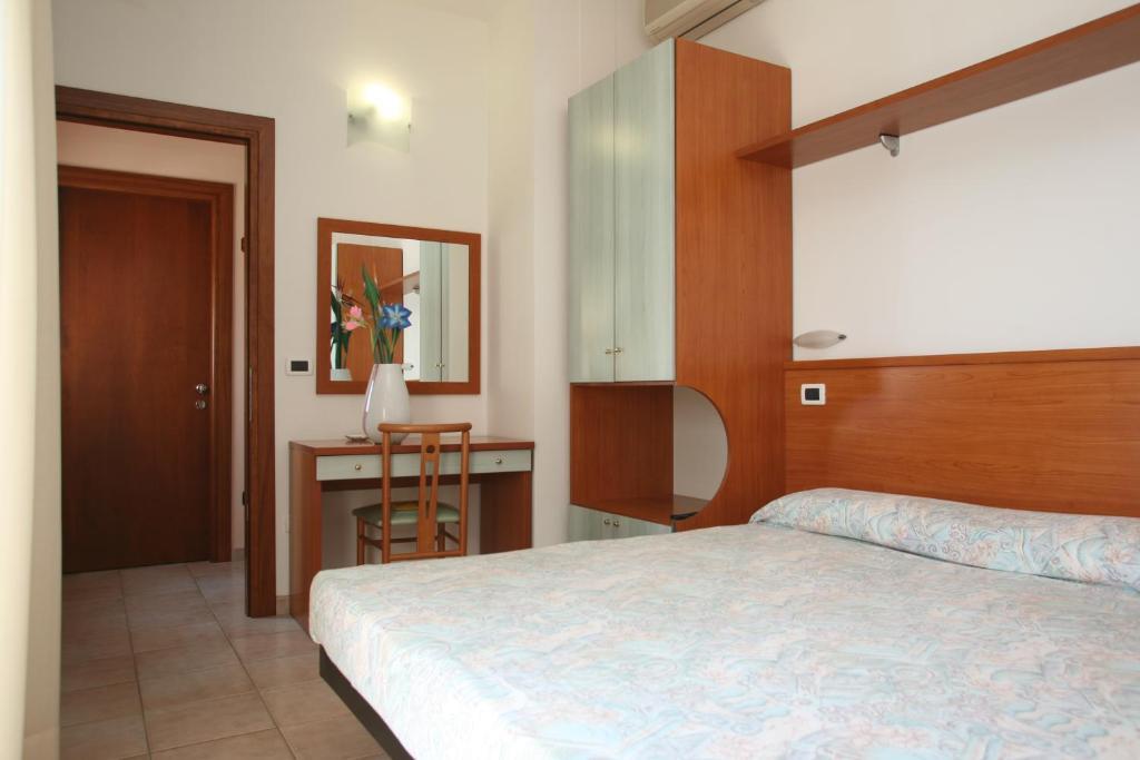 Hotel Florence Marotta Ngoại thất bức ảnh