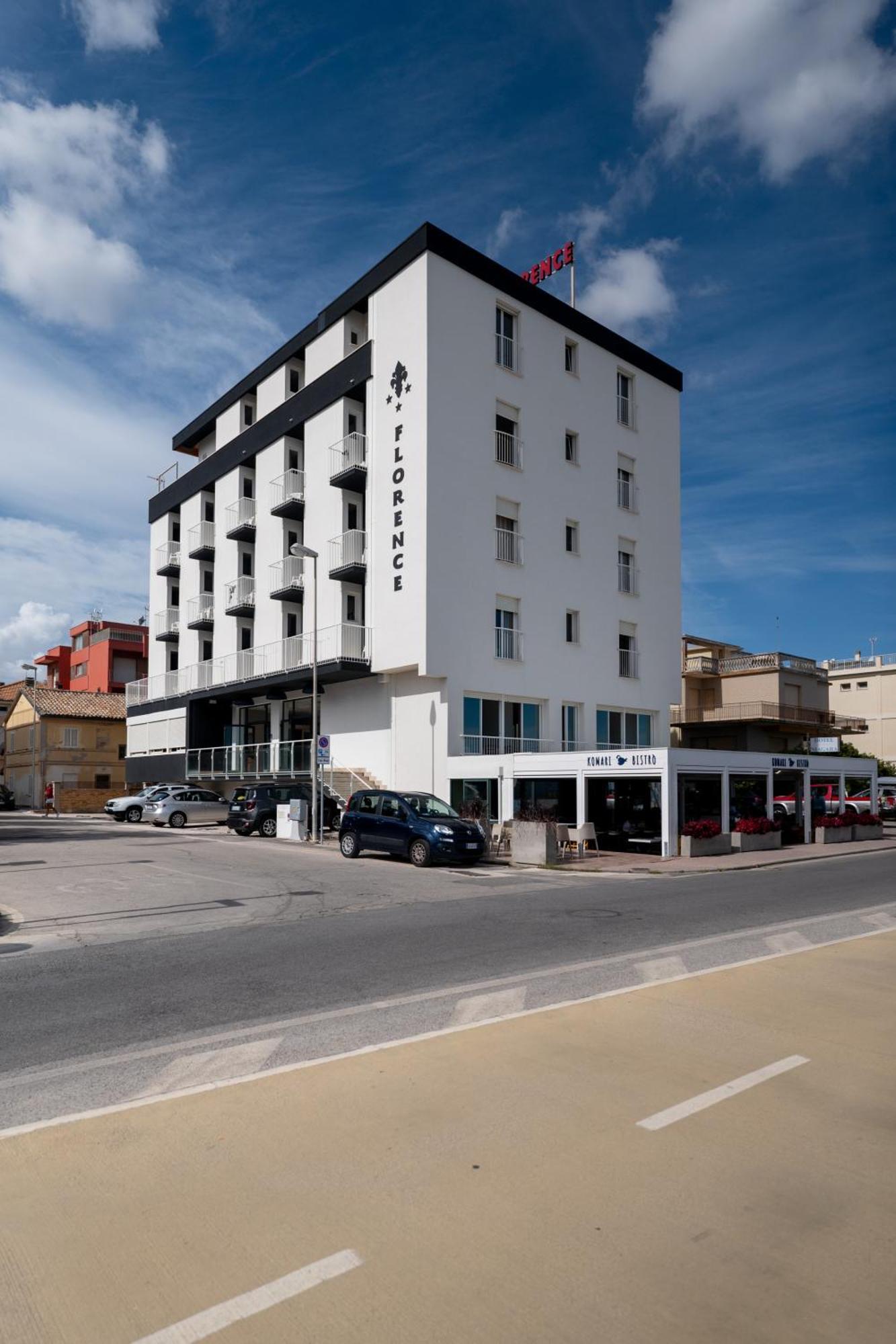 Hotel Florence Marotta Ngoại thất bức ảnh
