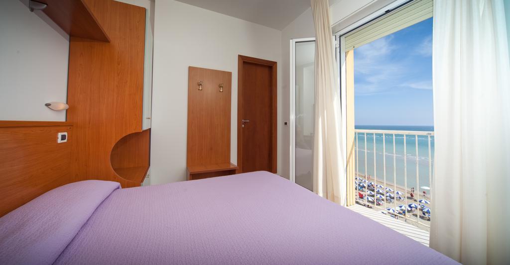 Hotel Florence Marotta Ngoại thất bức ảnh