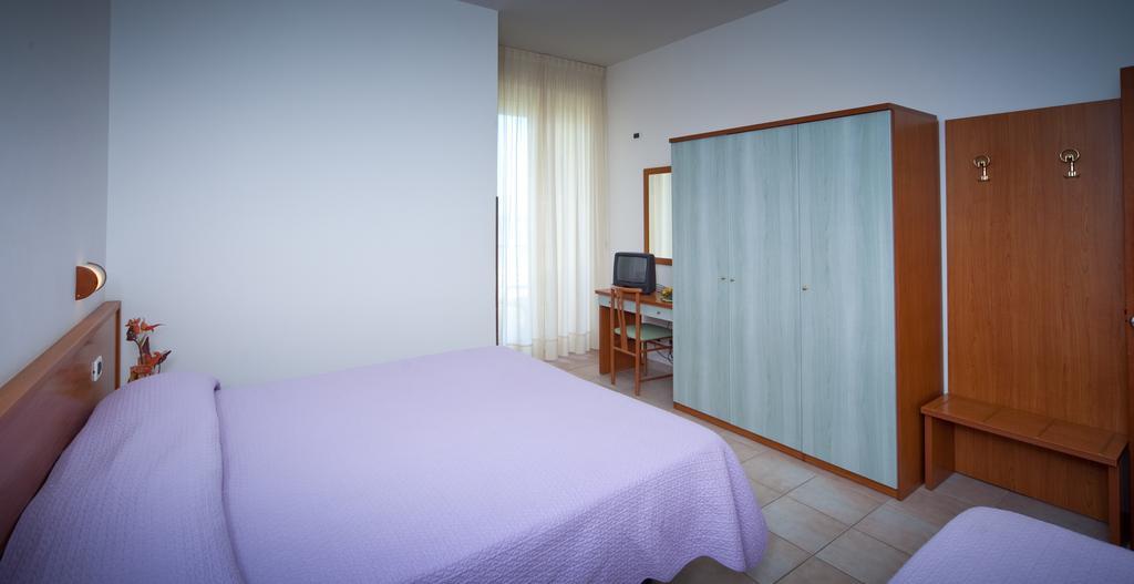 Hotel Florence Marotta Ngoại thất bức ảnh