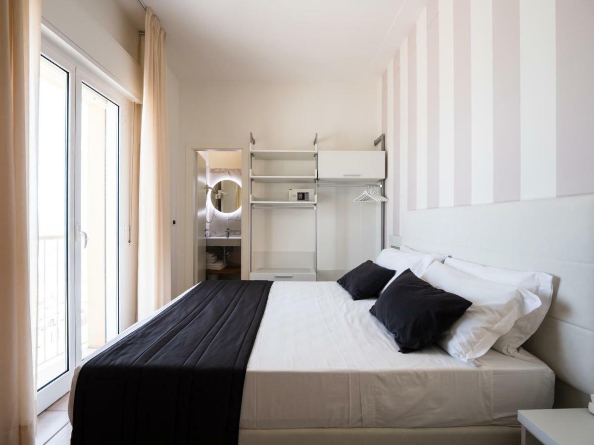 Hotel Florence Marotta Ngoại thất bức ảnh